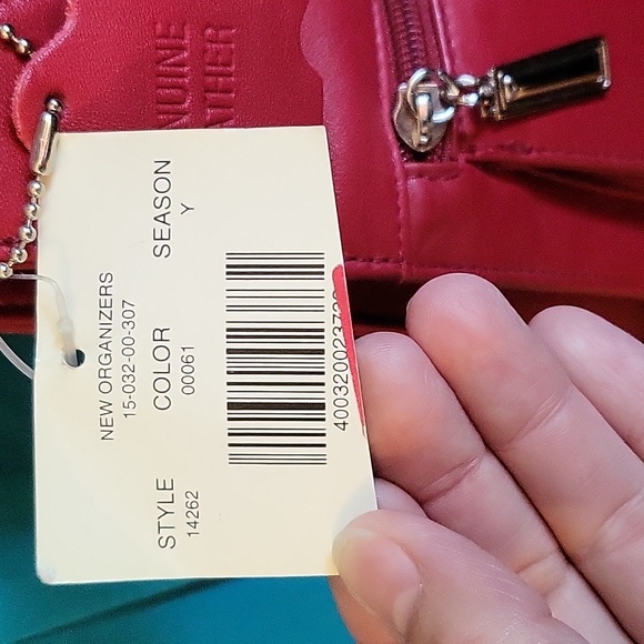 Giani Bernini Purse in Red - Picture 5 of 16